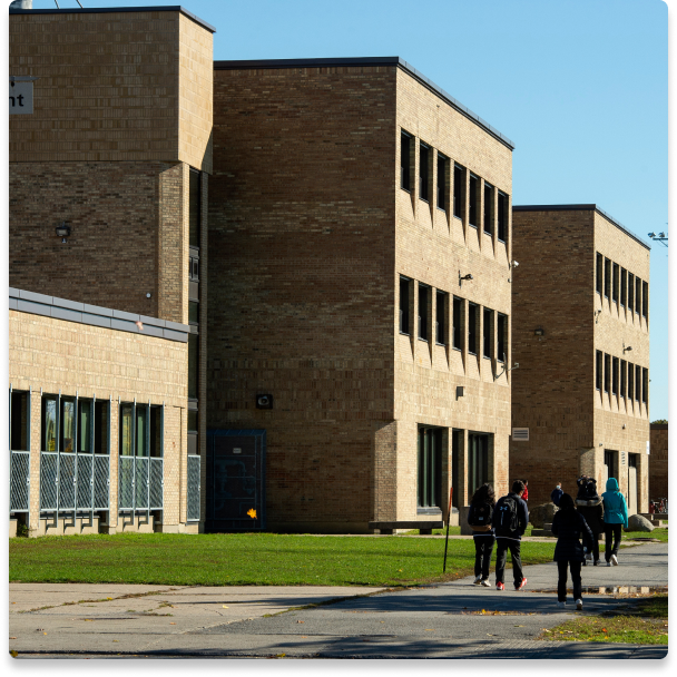 École Louis Riel