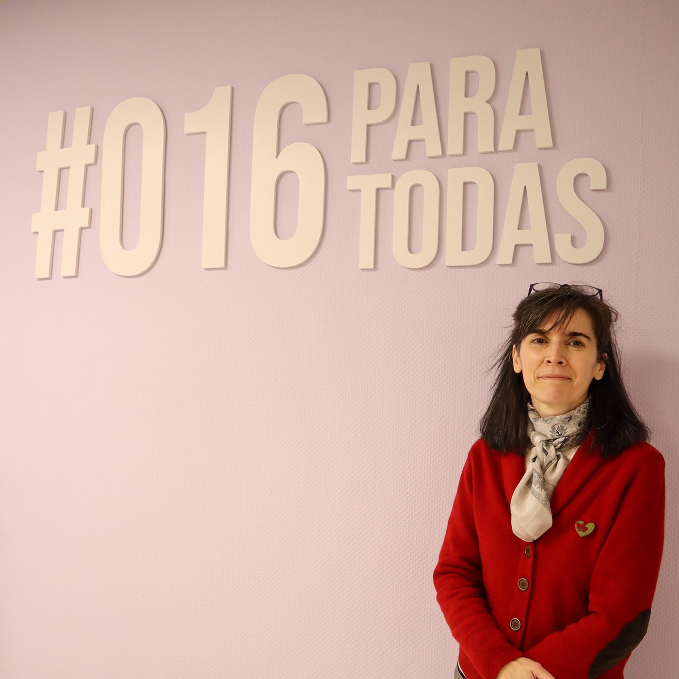 Susana Galvez, coordonnatrice générale de la ligne publique téléphonique 016.